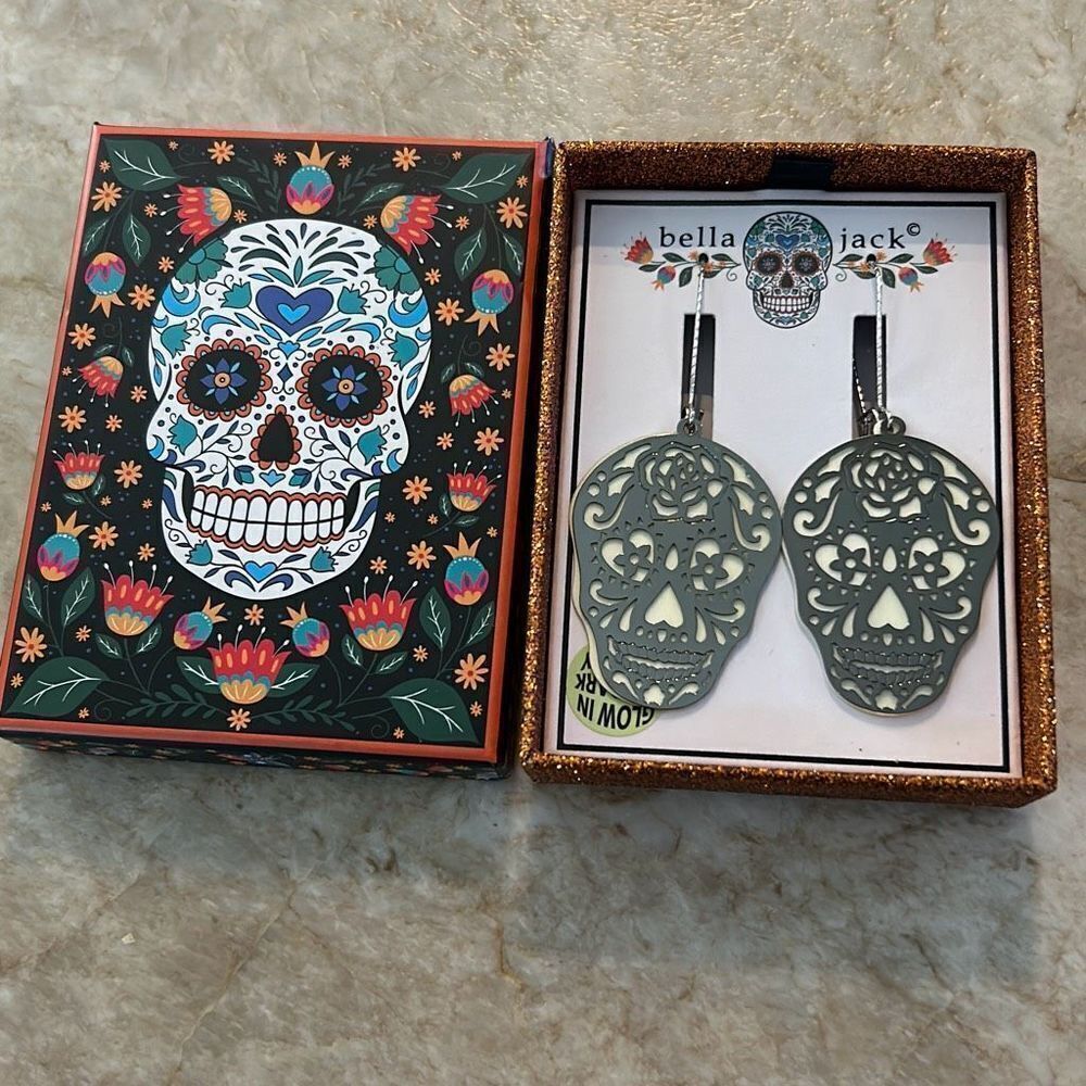 SKULL Glow in the Dark Earrings